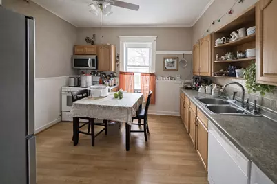 706 Sard Avenue, Aurora, IL 60506 - Photo 3