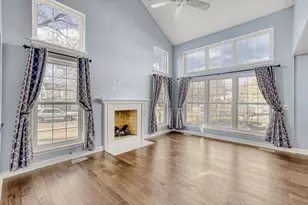 2222 Seaver Ln, Hoffman Estates, IL 60169 - Photo 5