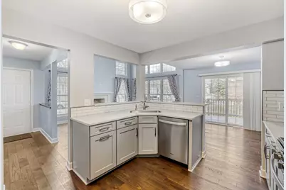 2222 Seaver Lane, Hoffman Estates, IL 60169 - Photo 13