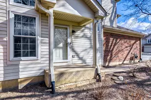 2222 Seaver Ln, Hoffman Estates, IL 60169 - Photo 3