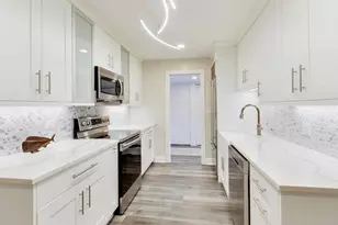 1 The Ct Of Harborside Ct, Northbrook, IL 60062 - Photo 3