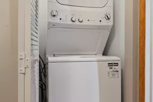 6649 S Maryland Ave, Chicago, IL 60637 - Photo 17