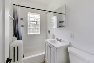 126 Clyde Ave, Evanston, IL 60202 - Photo 21