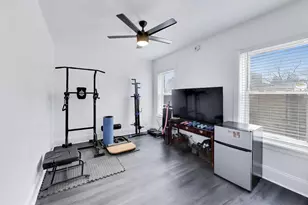 126 Clyde Ave, Evanston, IL 60202 - Photo 19