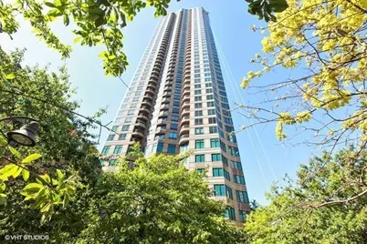 400 N La Salle Street #4009, Chicago, IL 60654 - Photo 1