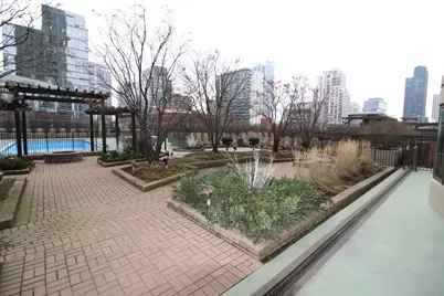 400 N La Salle Street #4009, Chicago, IL 60654 - Photo 25