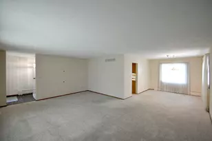 2645 N Evergreen Ave, Waukegan, IL 60087 - Photo 7