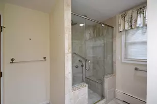 2645 N Evergreen Ave, Waukegan, IL 60087 - Photo 19