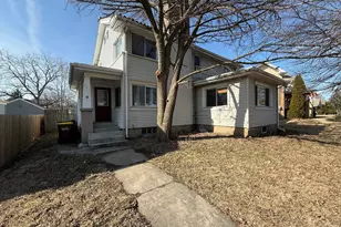 732 Parkview Ave, Rockford, IL 61107 - Photo 1