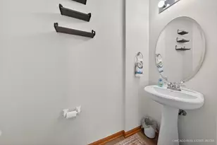 1453 Millbrook Dr, Algonquin, IL 60102 - Photo 9