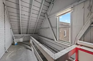 934 W 35th Pl, Chicago, IL 60609 - Photo 21