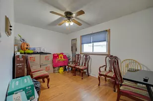319 Morris St, Joliet, IL 60436 - Photo 9