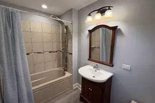 5517 Essex Rd, Lisle, IL 60532 - Photo 9