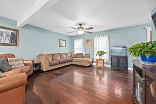 6767 Greenleaf St, Woodridge, IL 60517 - Photo 5