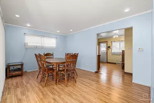 128 S Michigan Ave, Addison, IL 60101 - Photo 5