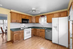 128 S Michigan Ave, Addison, IL 60101 - Photo 7