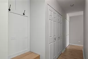 2411 N Kennicott Dr, Arlington Heights, IL 60004 - Photo 9