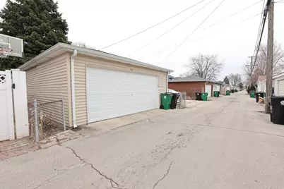 1426 Gunderson Avenue, Berwyn, IL 60402 - Photo 19