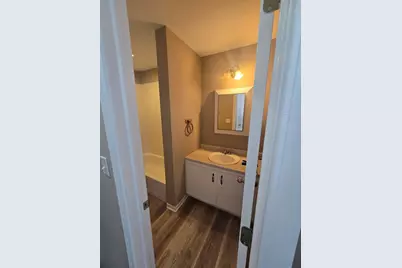 4311 E Wonder Lake Road, Wonder Lake, IL 60097 - Photo 17