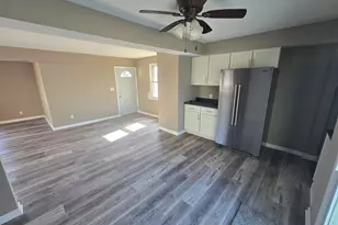 4311 E Wonder Lake Rd, Wonder Lake, IL 60097 - Photo 11