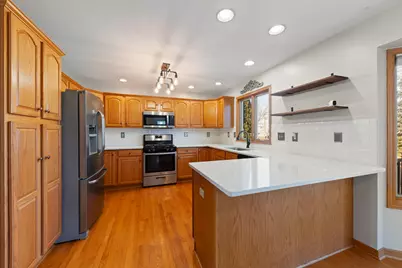 1242 Bristol Drive W, Sycamore, IL 60178 - Photo 11