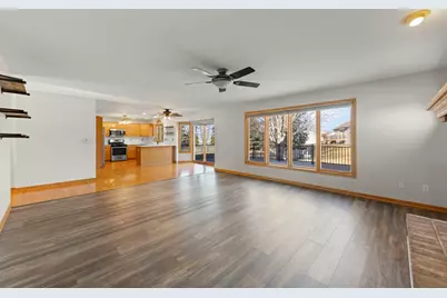 1242 Bristol Drive W, Sycamore, IL 60178 - Photo 9