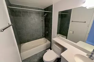 4180 N Marine Dr, Chicago, IL 60613 - Photo 7