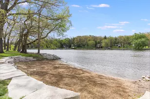 277 Little Stonegate Ct, Cary, IL 60013 - Photo 43