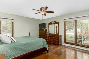 277 Little Stonegate Ct, Cary, IL 60013 - Photo 11