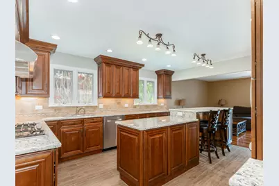 277 Little Stonegate Court, Cary, IL 60013 - Photo 5