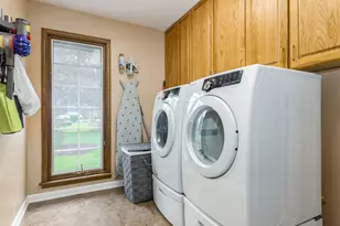 277 Little Stonegate Ct, Cary, IL 60013 - Photo 21
