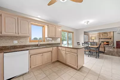 805 Edgewater Drive, Minooka, IL 60447 - Photo 11