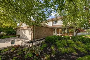 805 Edgewater Dr, Minooka, IL 60447 - Photo 1