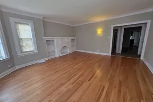 7719 S Essex Ave, Chicago, IL 60649 - Photo 3