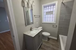 7719 S Essex Ave, Chicago, IL 60649 - Photo 9