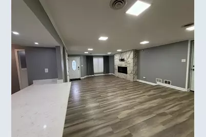 4601 184th Street, Country Club Hills, IL 60478 - Photo 9