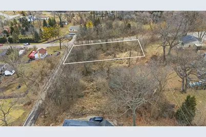 2101 Riverview Avenue, Fox River Grove, IL 60021 - Photo 9