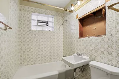 5352 S Neva Avenue, Chicago, IL 60638 - Photo 11