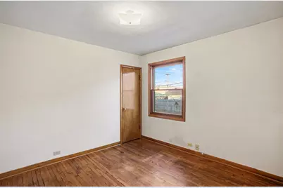 5352 S Neva Avenue, Chicago, IL 60638 - Photo 9