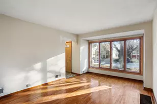 5352 S Neva Ave, Chicago, IL 60638 - Photo 3