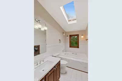 4550 W Thorndale Avenue, Chicago, IL 60646 - Photo 13