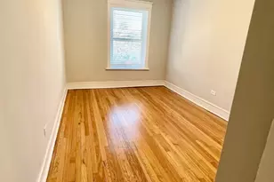 3700 N Fremont St, Chicago, IL 60613 - Photo 11