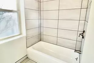 3700 N Fremont St, Chicago, IL 60613 - Photo 21