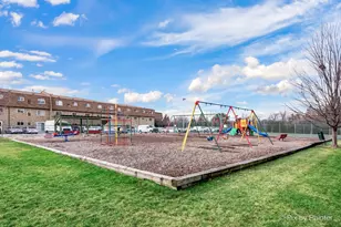 9407 Bay Colony Dr, Des Plaines, IL 60016 - Photo 15