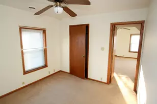 609 1/2 Blakely St, Woodstock, IL 60098 - Photo 5