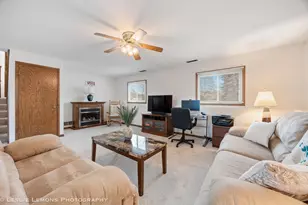 2469 Lakeside Dr, Aurora, IL 60504 - Photo 15