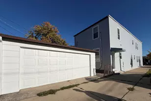 2982 S Lyman St, Chicago, IL 60608 - Photo 3