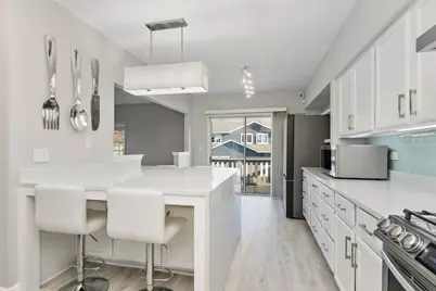 537 W Parkside Drive, Palatine, IL 60067 - Photo 5