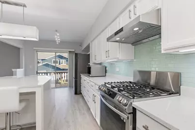 537 W Parkside Drive, Palatine, IL 60067 - Photo 7