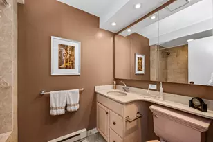 4170 N Marine Dr, Chicago, IL 60613 - Photo 11